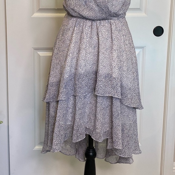 New! Beautiful Layered Chiffon Plunging Neck Dress - Picture 3 of 10